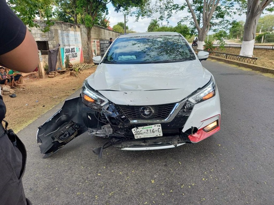 Por conducir a exceso de velocidad un conductor chocó contra un