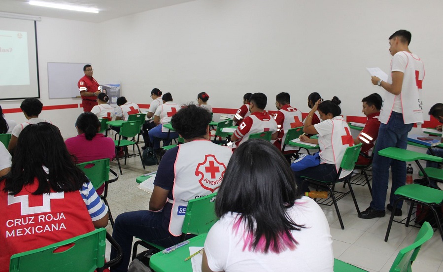 La Cruz Roja Yucatán capacita a voluntarios sobre los riesgos en caso