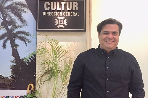 El director de Cultur, Mauricio Díaz Montalvo, informó que preparan un plan para promover más paseos nocturnos en Uxmal. (Martha López Huan)