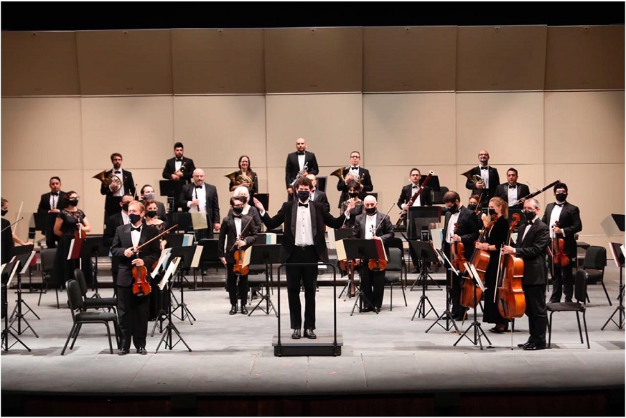 El maestro Juan Carlos Lomónaco y la Sinfónica de Yucatán siguen celebrando a Beethoven. (Cortesía)