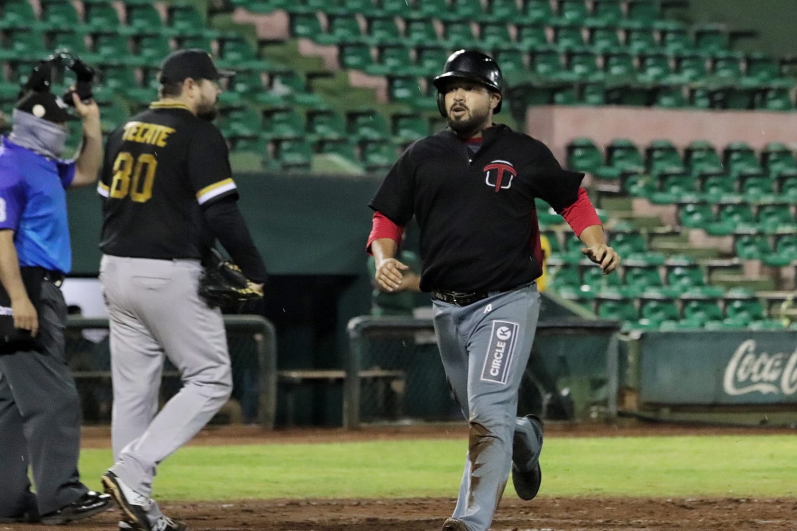 Los Olmecas de Tabasco vencen 1-0 a los Leones de Yucatán, pese a gran  noche de Walter Ibarra, que bateó de 3-3 – El Grillo