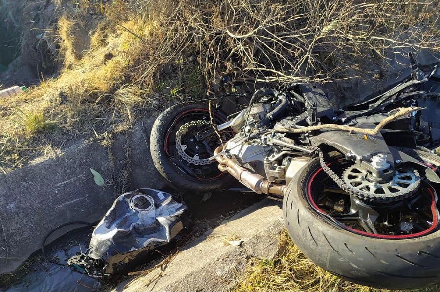 Derrapan-en-motocicleta-sobre-autopista-a-Ixtapan-de-la-Sal-hay-dos-muertos