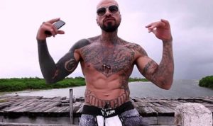 El Babo rompe las redes sociales con su video sexual “Piensa en mí