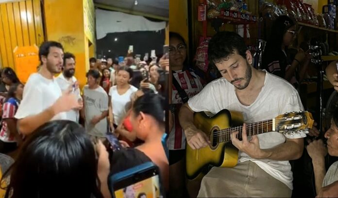 Sebastián Yatra canta