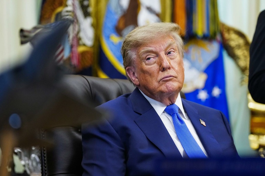 Trump retira fondos federales para procedimientos de transición de género en menores