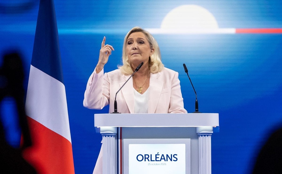 marine-le-pen-en-mitin-en-orleans